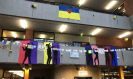 Die Schüler*innen gestalteten ein Plakat in mehreren Sprachen mit dem Satz "Die Würde des Menschen ist unantastbar"