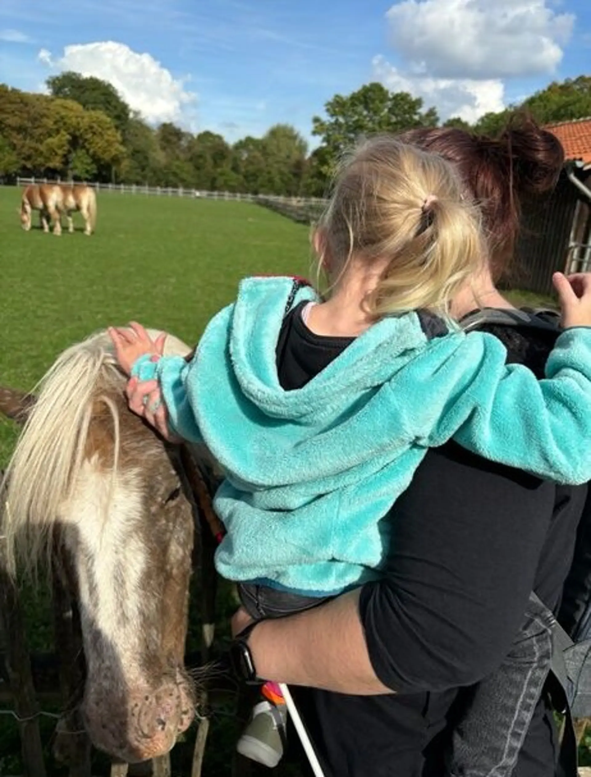 Kind und Pferd