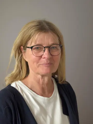 Einzelporträt von Claudia Hoppe-Hohmann