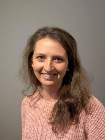 Einzelporträt von Lisa Loktev